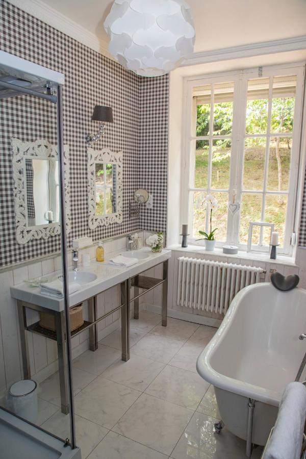 Les suites de la domaine Château de Frétoy Morlet Extérieur photo